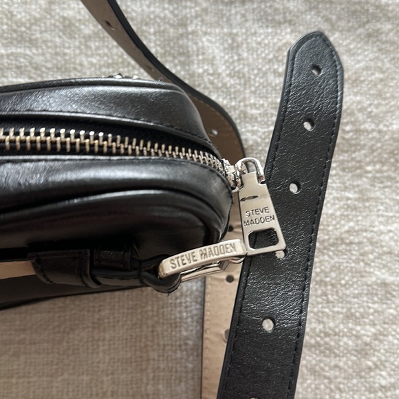 Steve Madden belt bag - Picture 3 of 4